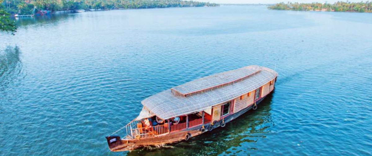 Ashtamudi Lake